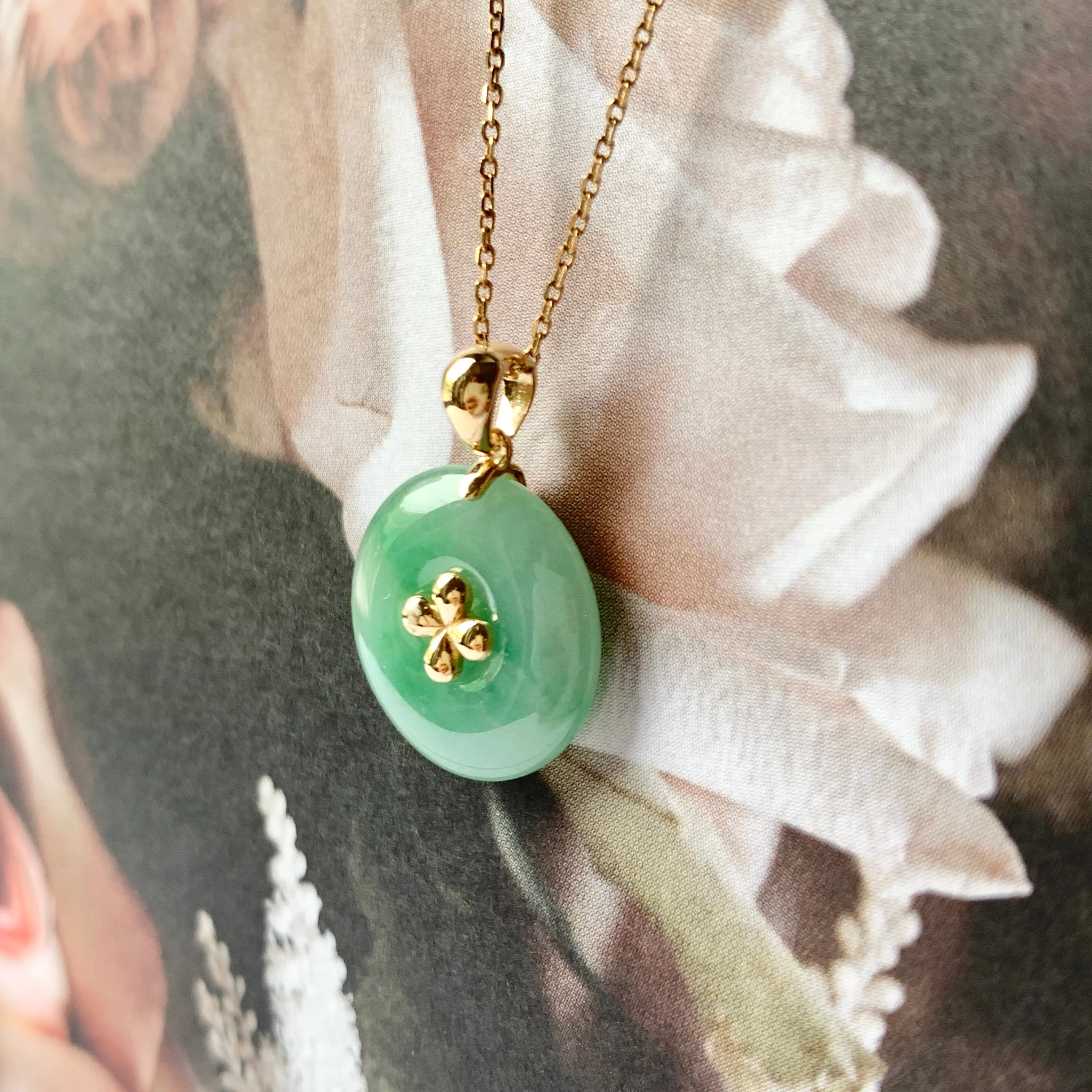 A-Grade Moss On Snow Jadeite Donut Pendant (Lilac Flower) No.171925