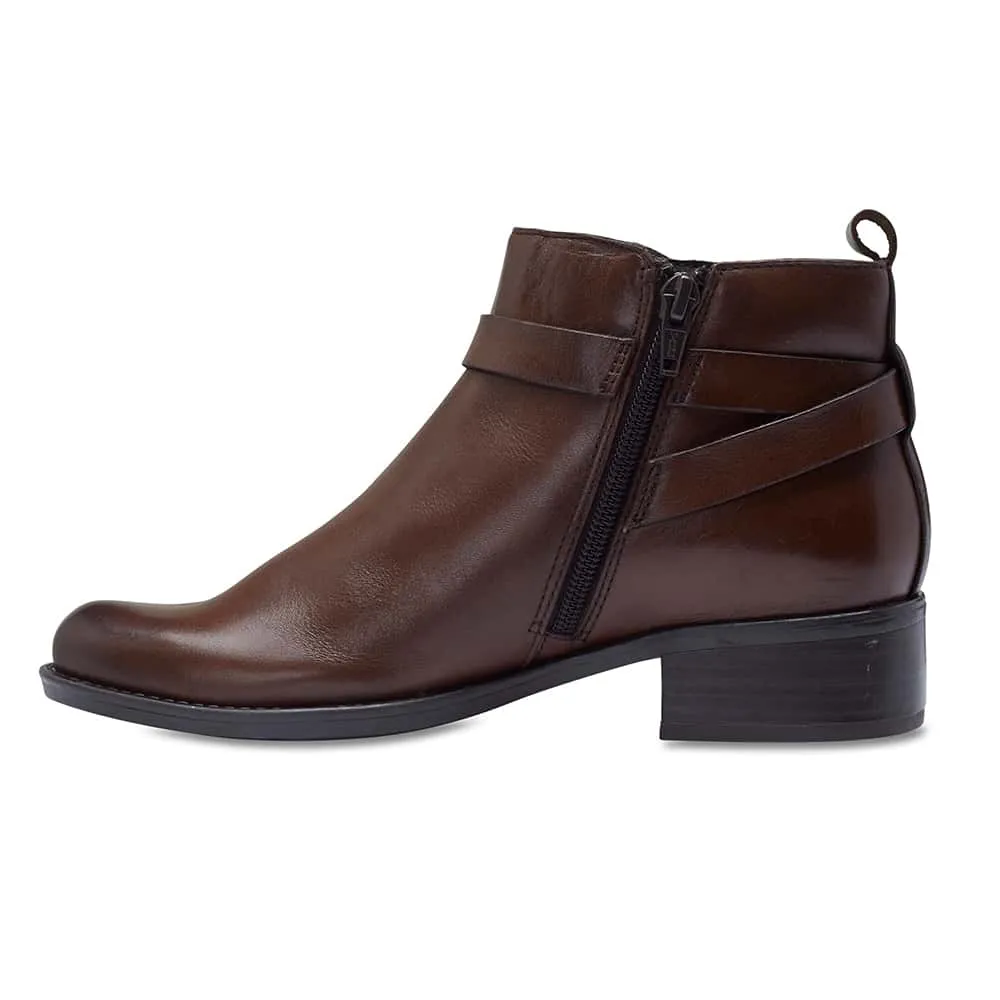 Alert Boot in Brown Leather