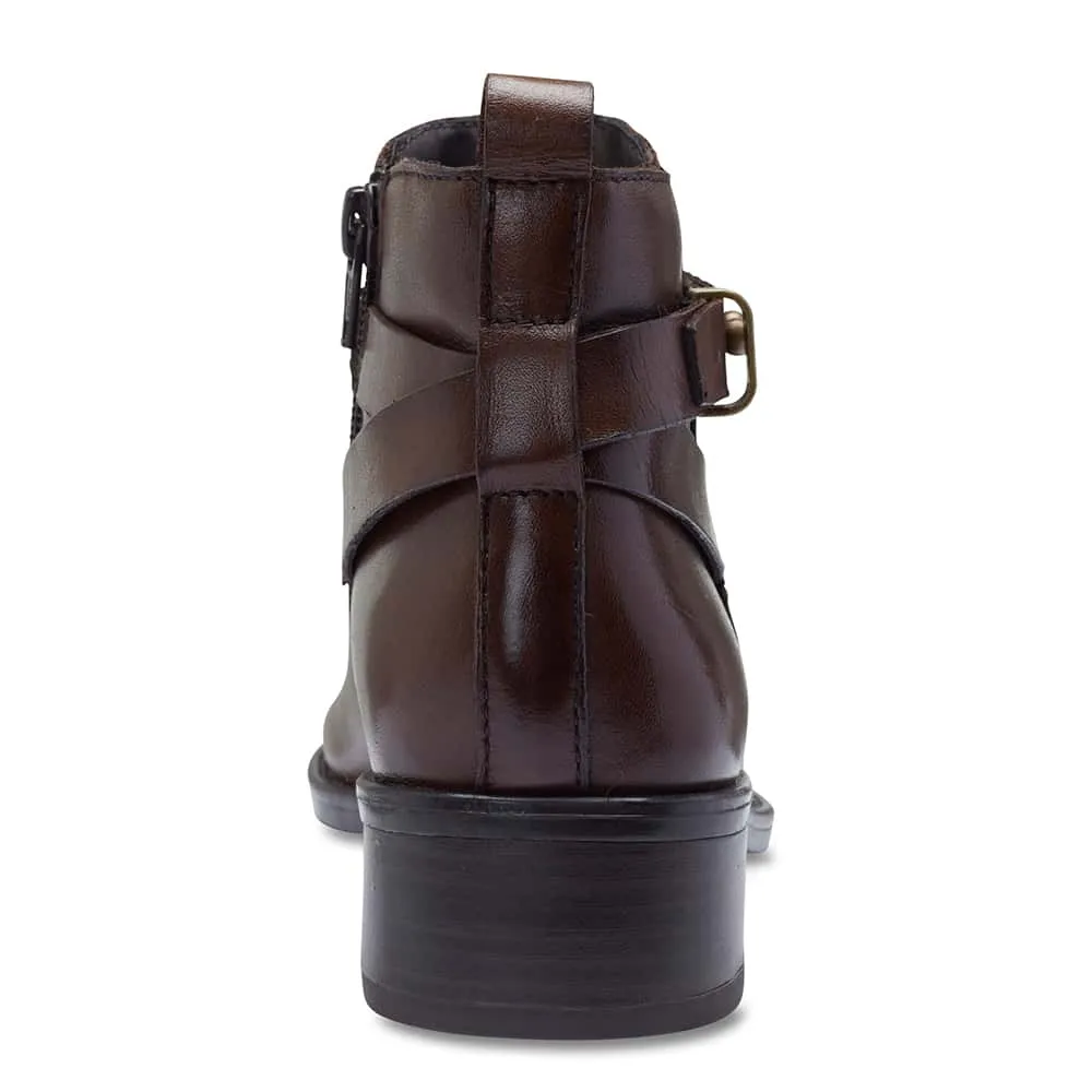 Alert Boot in Brown Leather