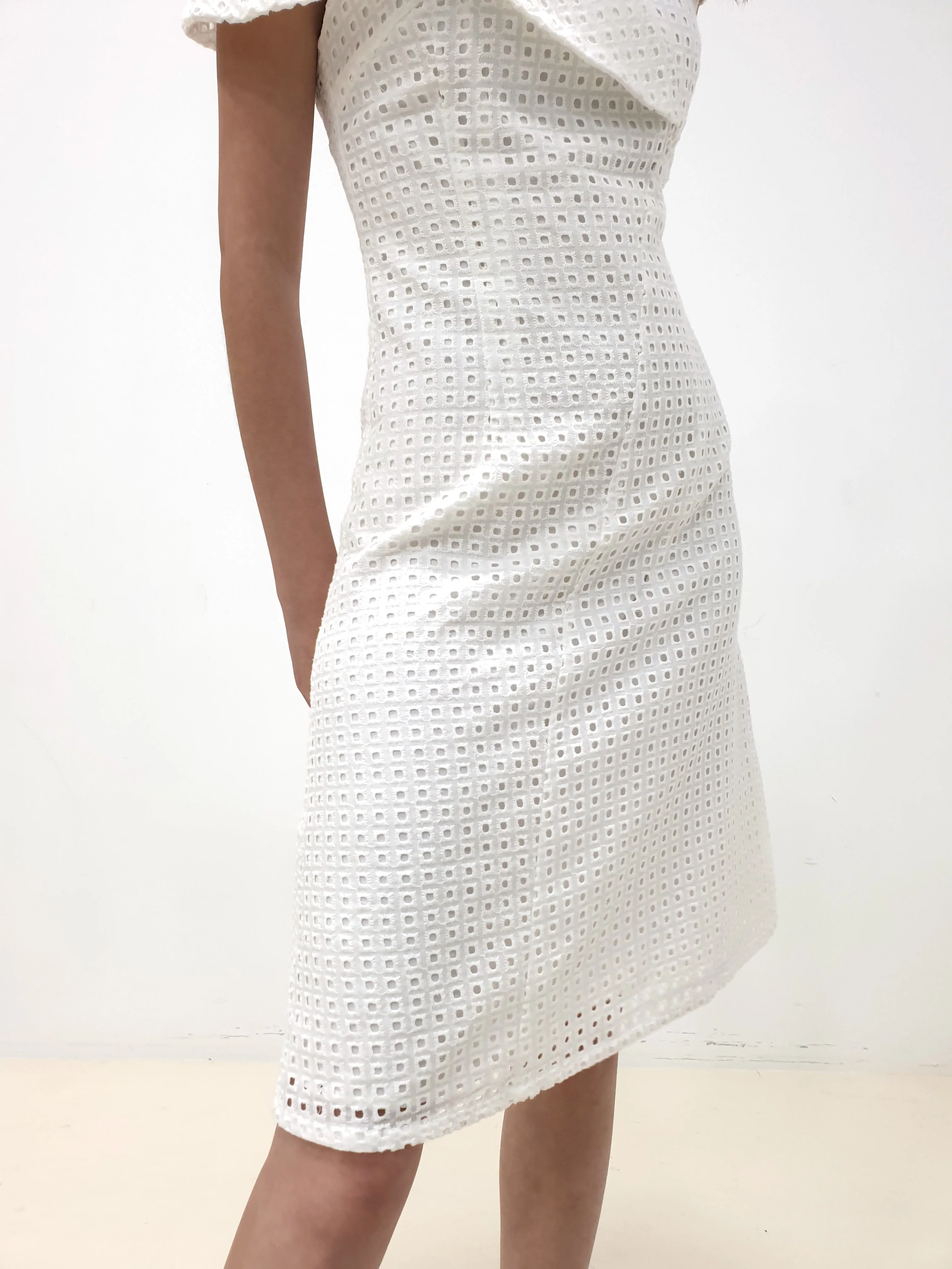 Assym Eyelet Midi - White