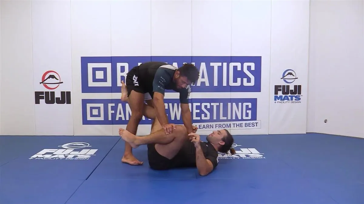 Cheat Code No Gi Passing by Dominique Bell