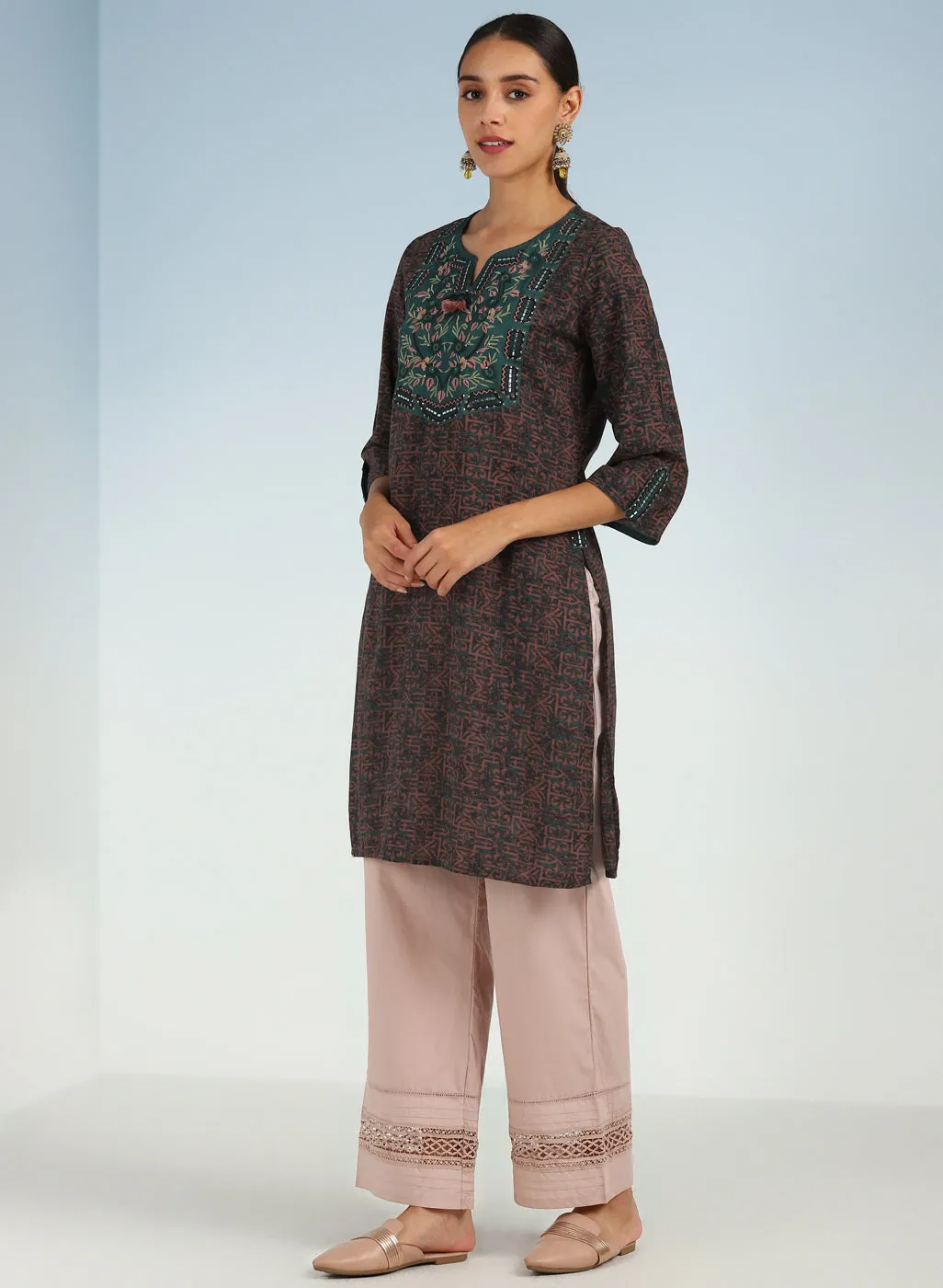 Green Round Neck Straight Fit kurti with Patch Work